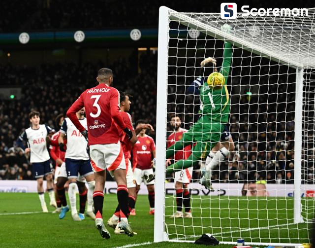 '손흥민 환상 코너킥골' 토트넘, 4-3 맨유를 꺾고 카라바오컵 4강 진출